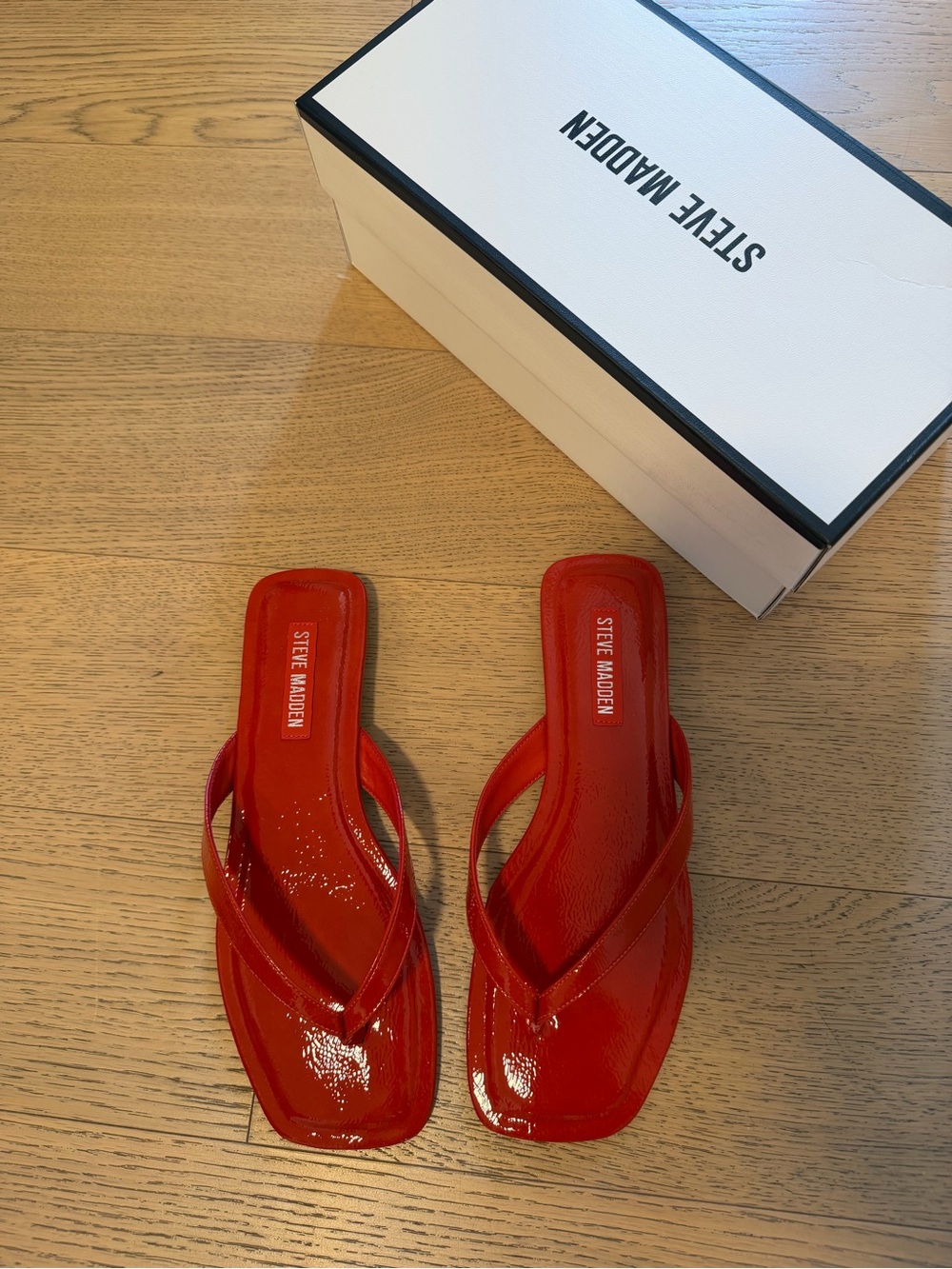 Steve Madden Red Patent Thong Sandals - Picture 3 of 4